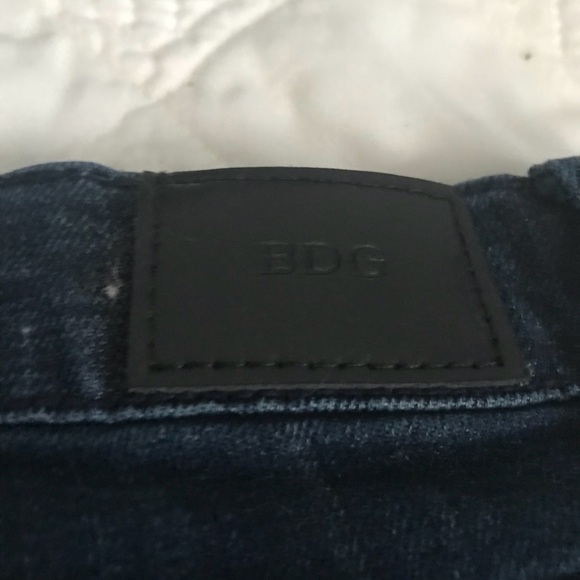 BDG High Waisted Dark Wash - Picture 4 of 6